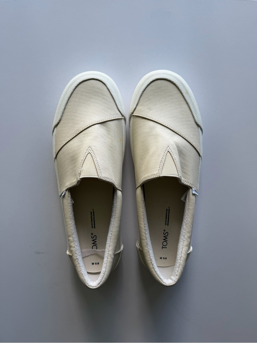 TOMS Women's Cream Slip-On Canvas Sneakers
